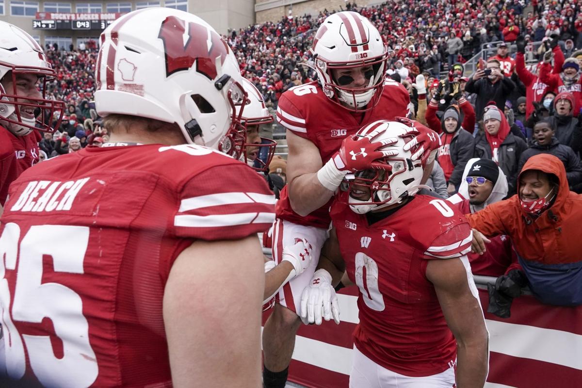 How Wisconsin football's freshman dance battle serves as a ...