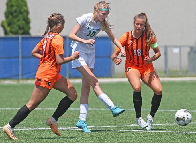 Maya Ridenour Regis/McDonell bows out in girls soccer semifinals as Hoffman coaches ...