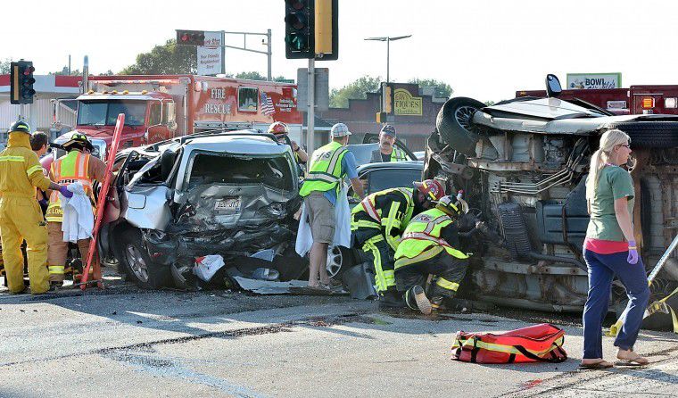 One Dead, Four Others Injured In Six-car Crash On West Side | Daily ...