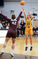 Blugolds down Eagles