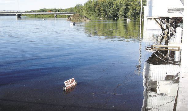 Chippewa River to crest today in Durand Front Page