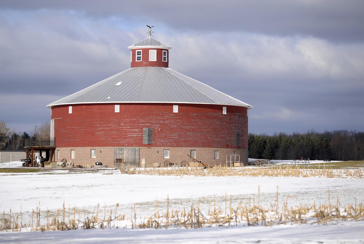 Round 'n' round we go Round barns add nostalgic touch to Wisconsin