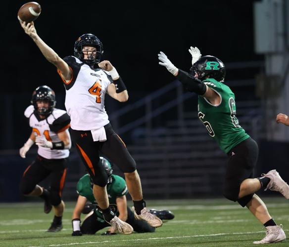 Photo gallery Elk Mound at Regis football Sports