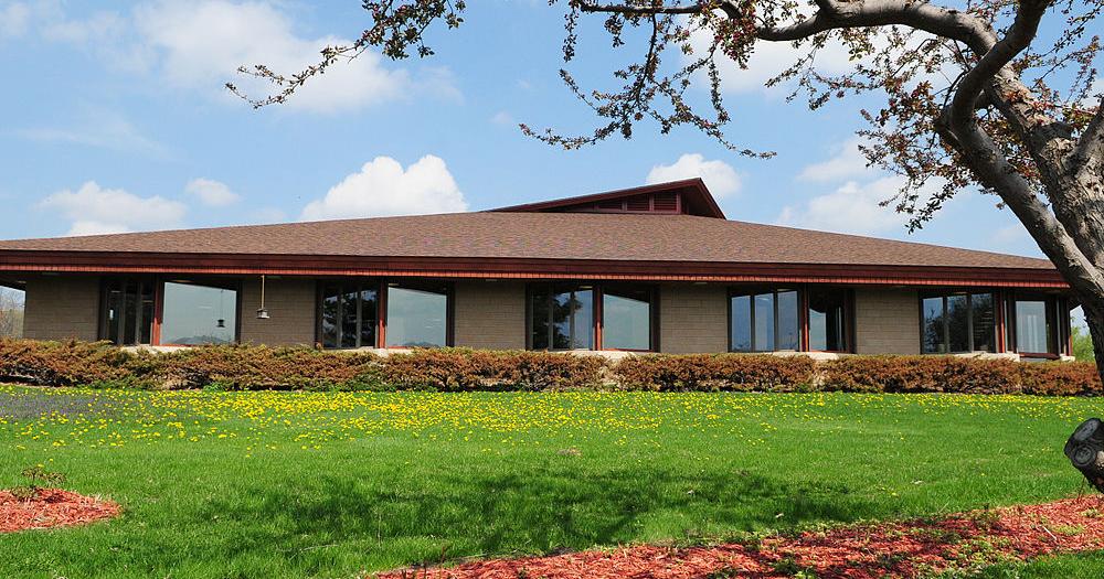Menomonie Public Library celebrating its 40th