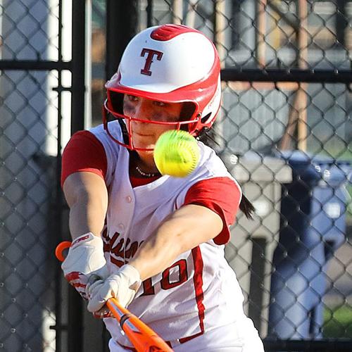 Softball Aggressive baserunning lifts Thorp over Regis Sports