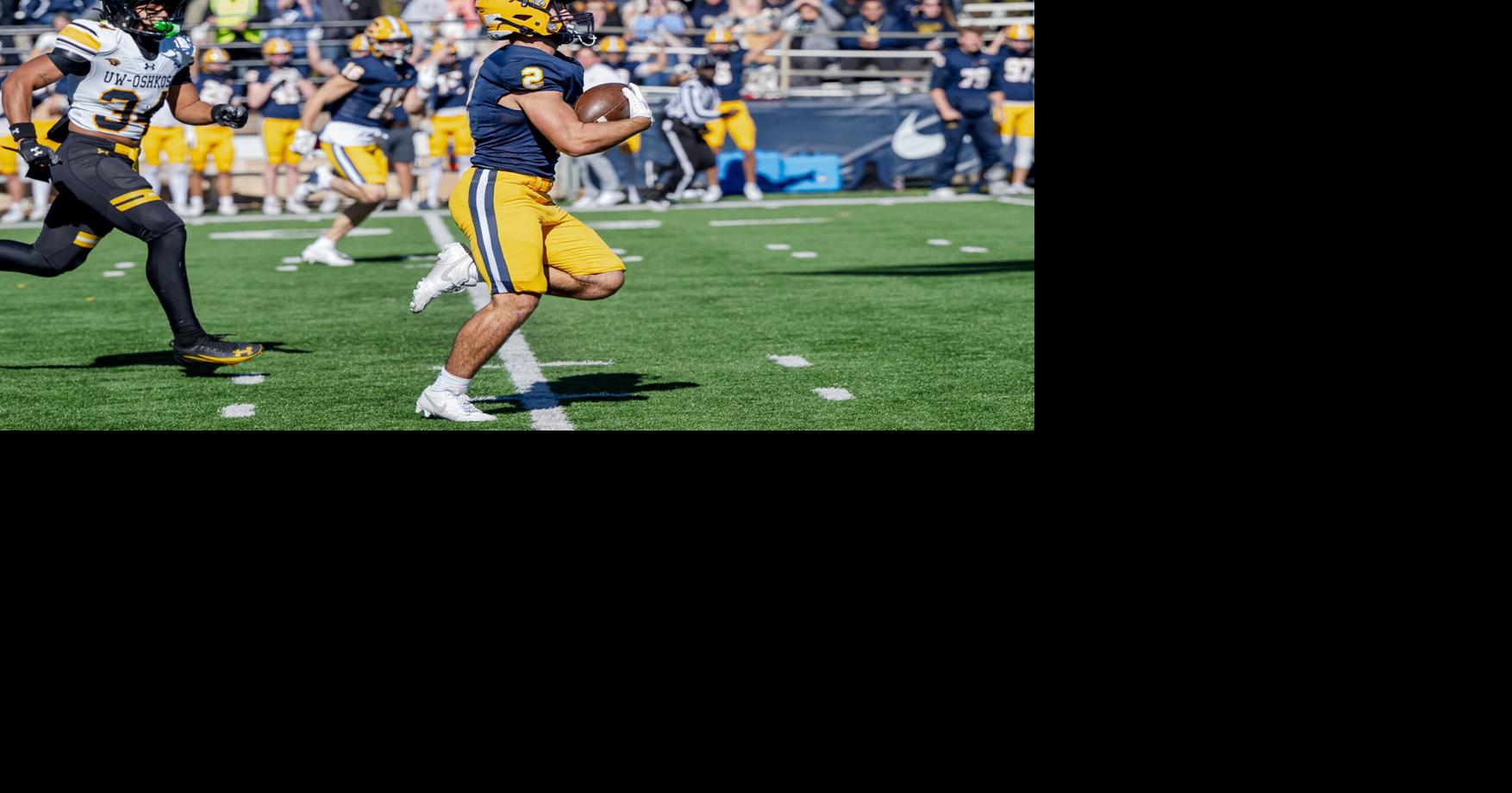 Blugolds bounce back, have 5 wins in season for first time since 2011