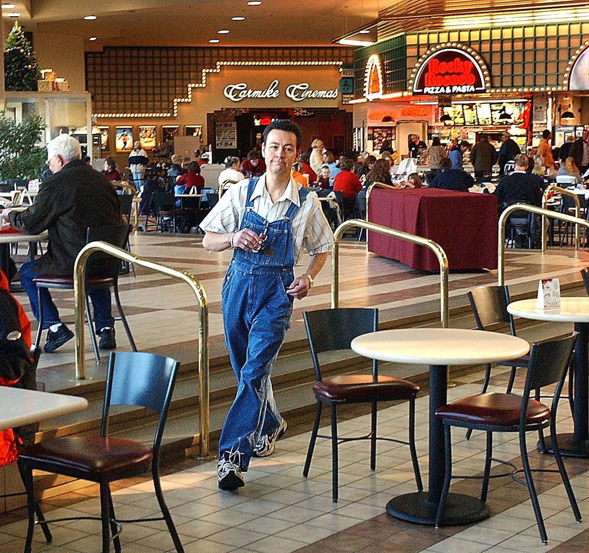 Local Man Marks 25 Years Of Walking The Mall Local News Leadertelegram Com Local Man Marks 25 Years Of Walking The Mall Local News Leadertelegram Com
