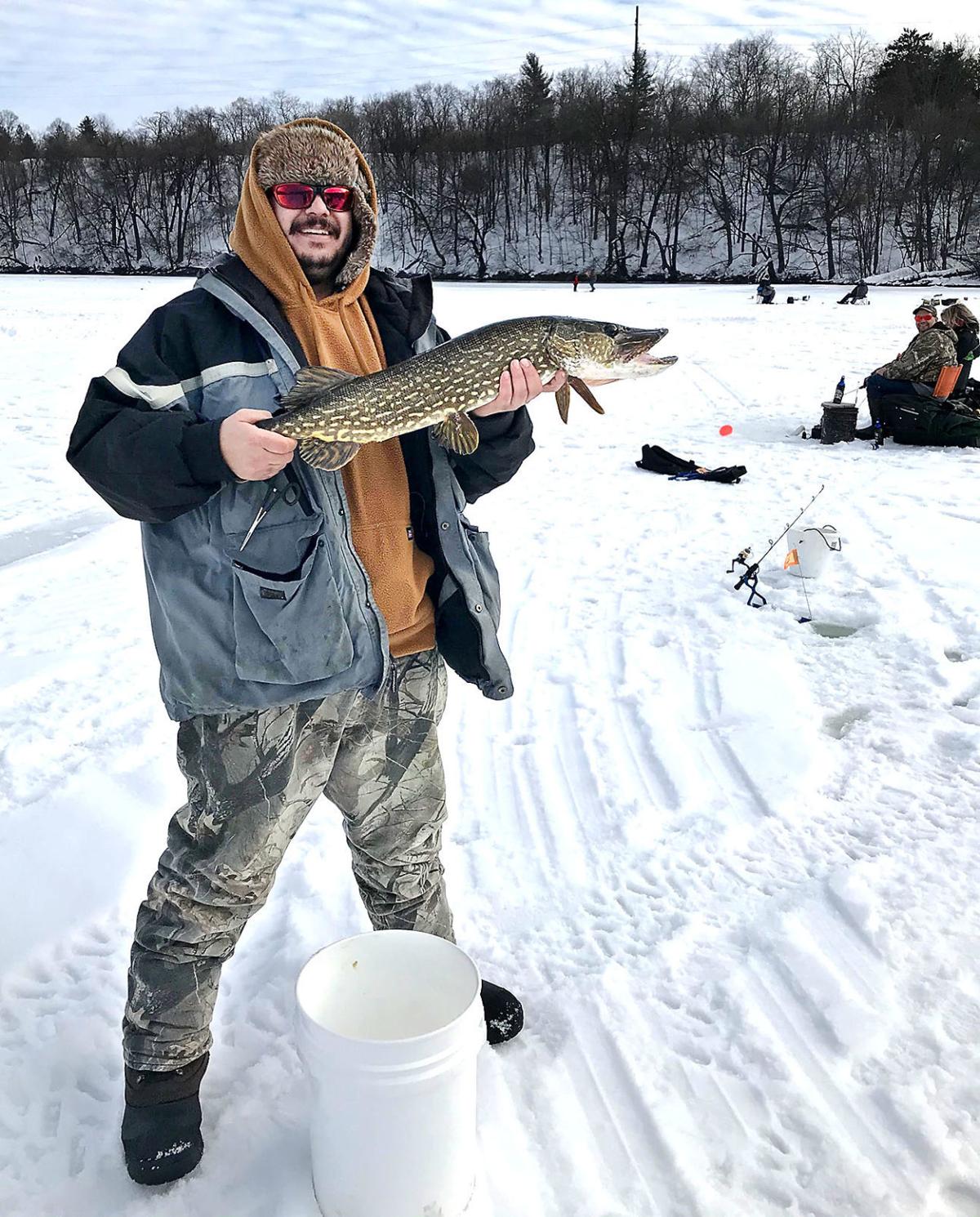 Ice Fishing On Lake Hallie Daily Updates Leadertelegram Com