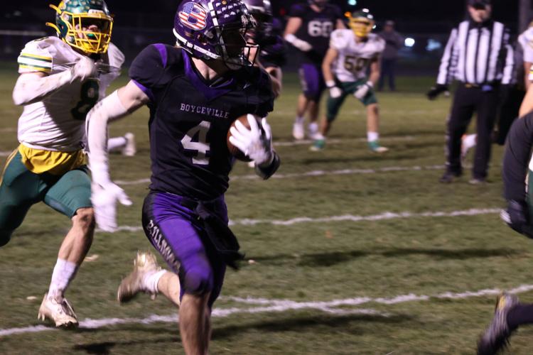 Butt's seven touchdowns guide Edgar past Boyceville in playoff shootout