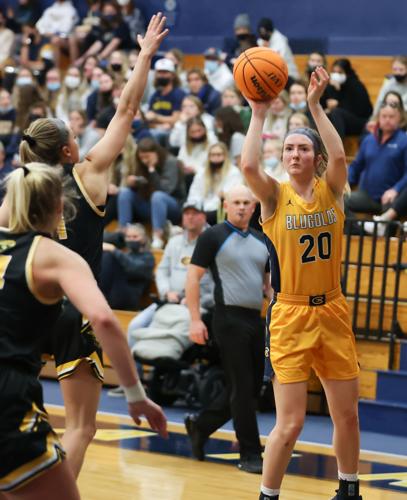 Jessie Ruden WIAC basketball roundup (12/1): UW-Eau Claire women use range to run ...