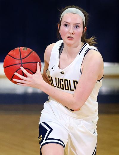 Wiac Women S Basketball Tournament Blugolds Hold Off Pointers In