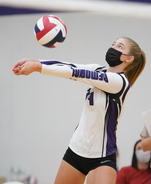 La Crosse Logan at Eau Claire Memorial volleyball