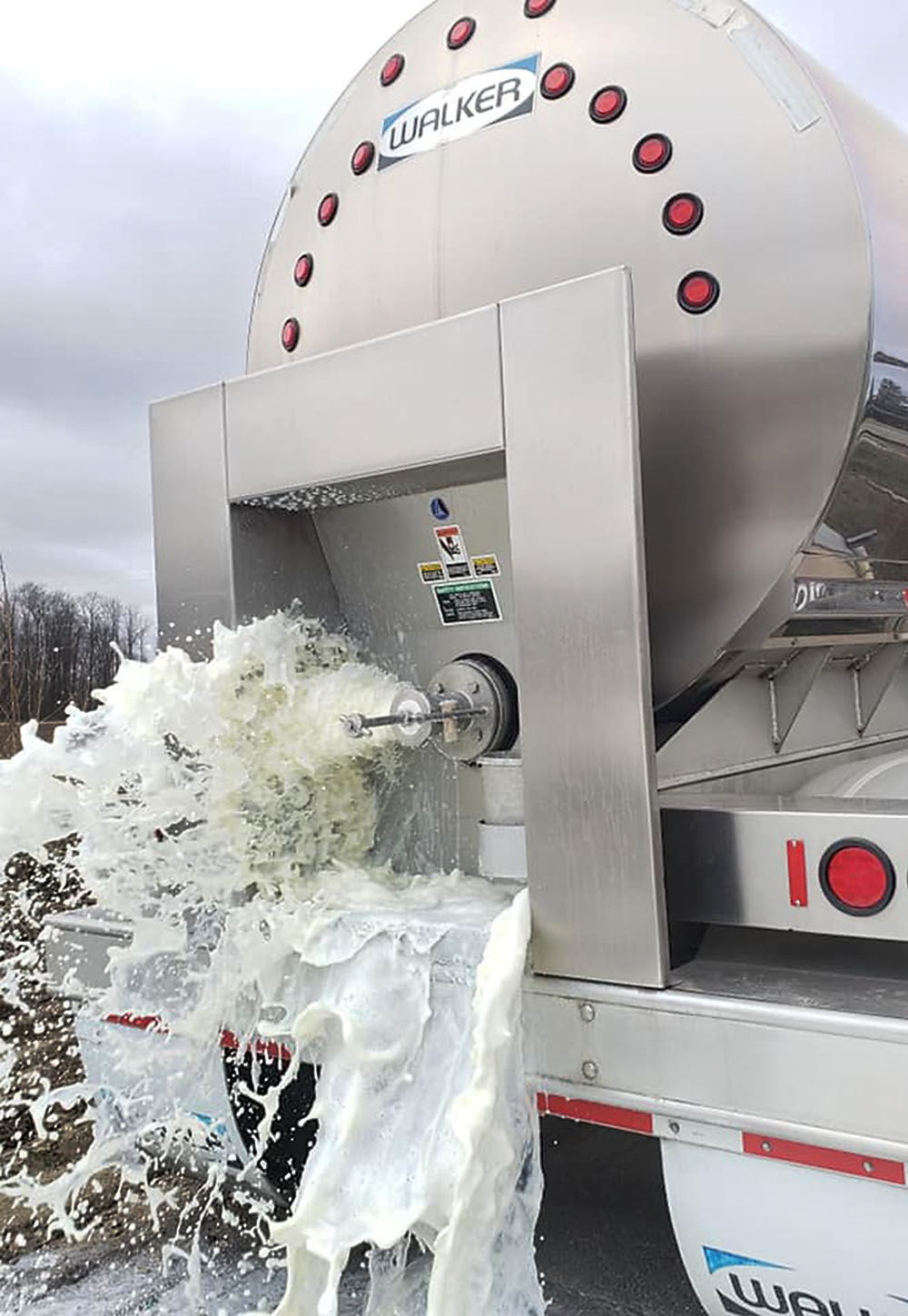 Down The Drain Some Farmers Asked To Dispose Of Milk Amid Covid 19 Pandemic Country Updates Leadertelegram Com