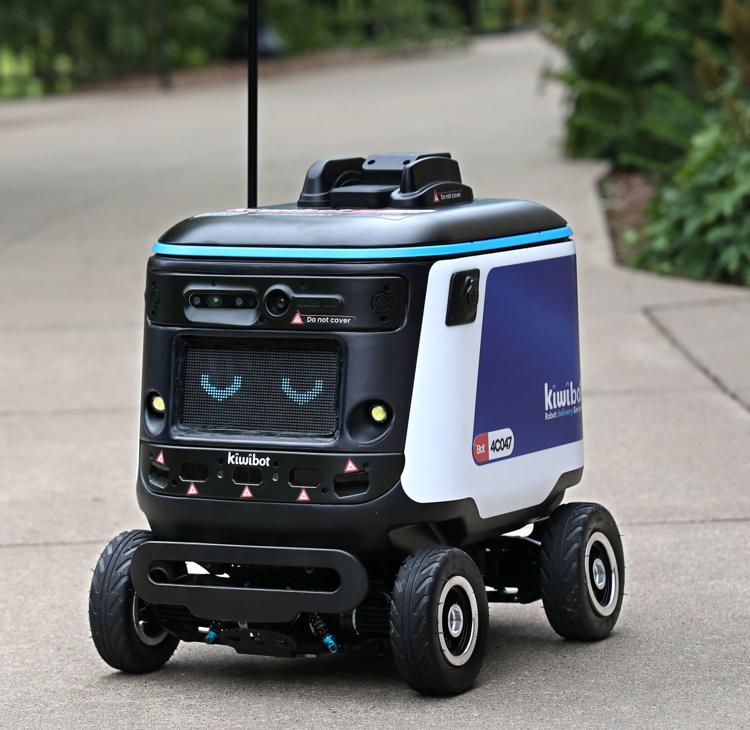 UW-EC to welcome new food delivery robots