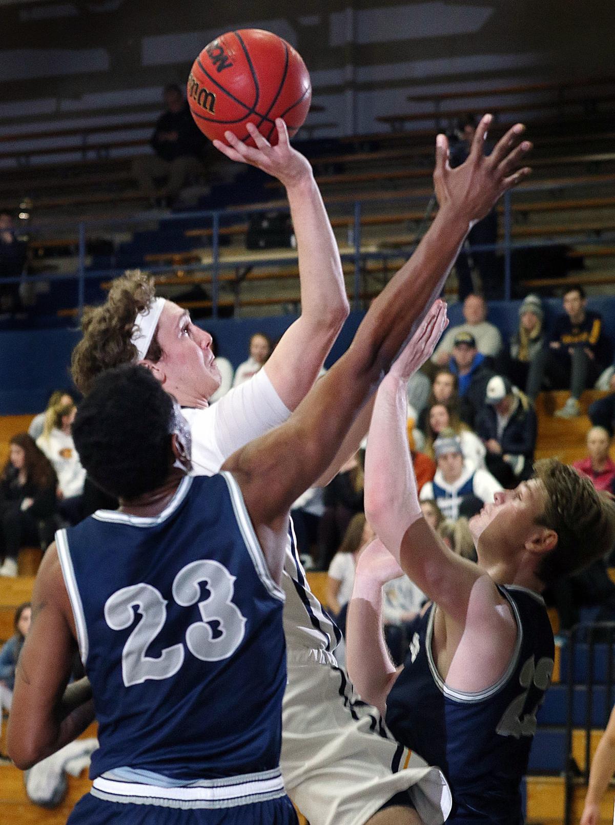 Men S College Basketball Blugolds Continue Hot Start Best