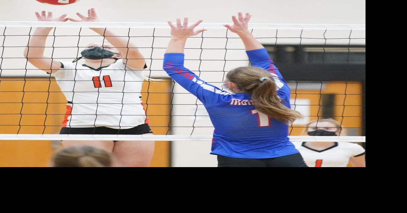 Photo gallery Mondovi at OsseoFairchild volleyball Sports