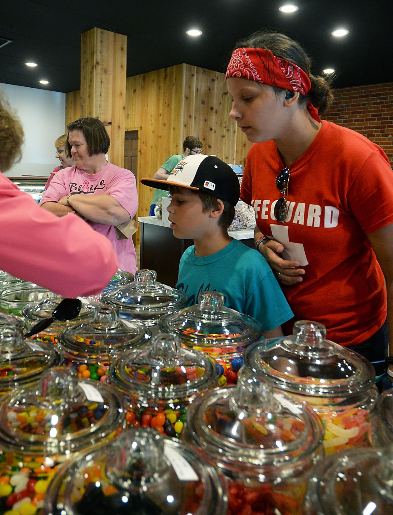 Sweet beginnings New Chippewa Falls candy shop proves a tasty