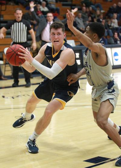 Men S College Basketball Uw Eau Claire Falls Short Against Uw