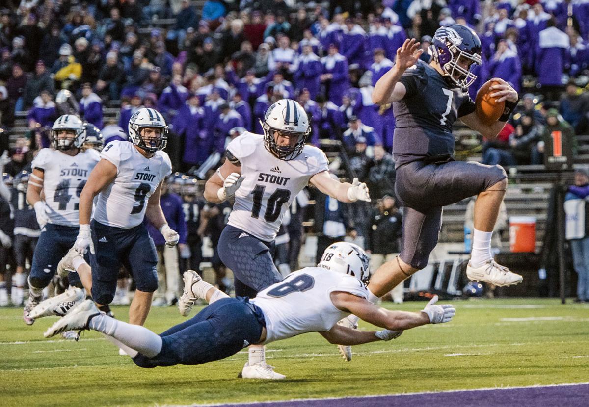College Football Stout Hangs Around But Whitewater Pulls Away