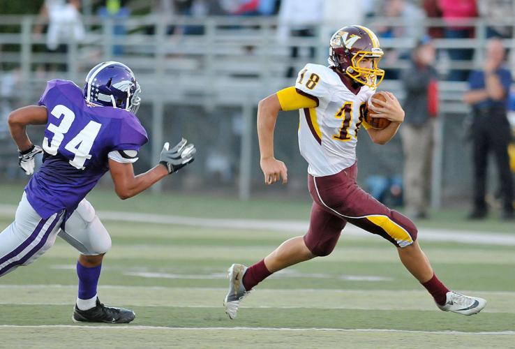 Vikings sign former Iowa quarterback Nate Stanley