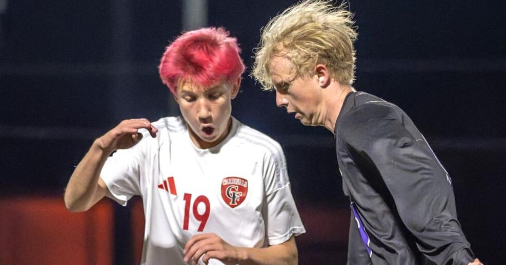 Memorial boys soccer team downs Chi-Hi in regional semifinal