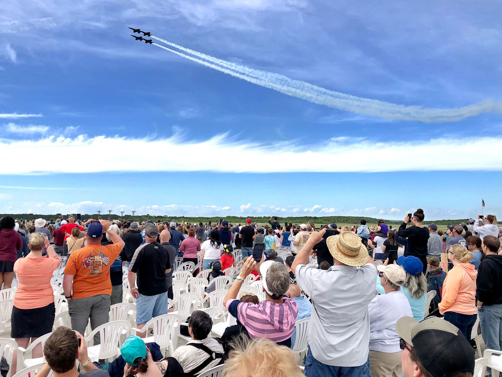 Tens of thousands turn out for Chippewa Valley Air Show thrills