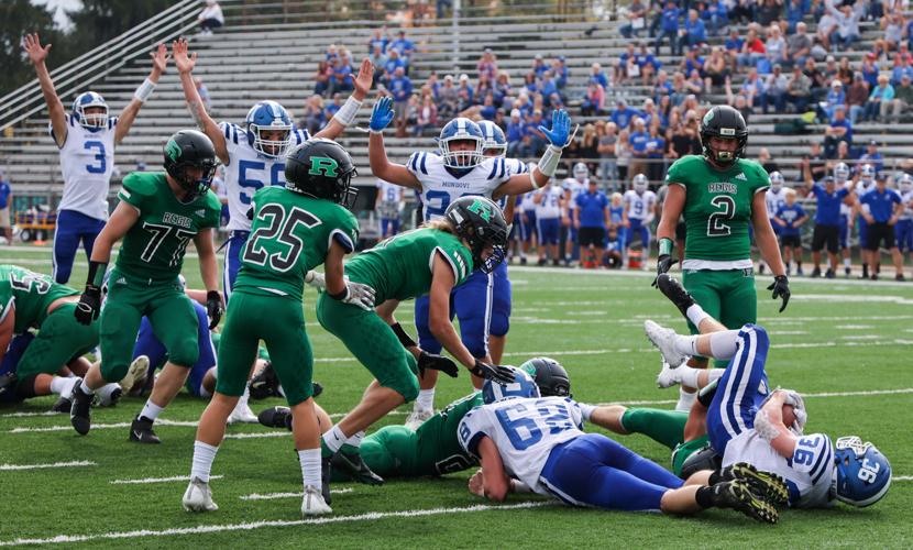 Photo gallery Mondovi at Regis football Sports