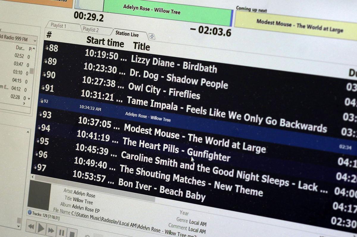 Tuned In Blugold Radio 99 9 Fm Brings Indie Rock Alternative Tunes With Local Focus To Airwaves Local Entertainment Leadertelegram Com