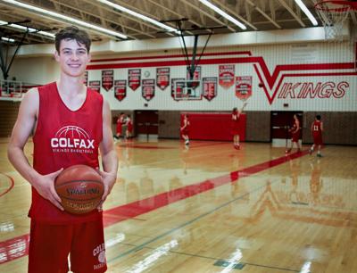Boys Hoops Scharlau S Return From Injury Takes Colfax To Next