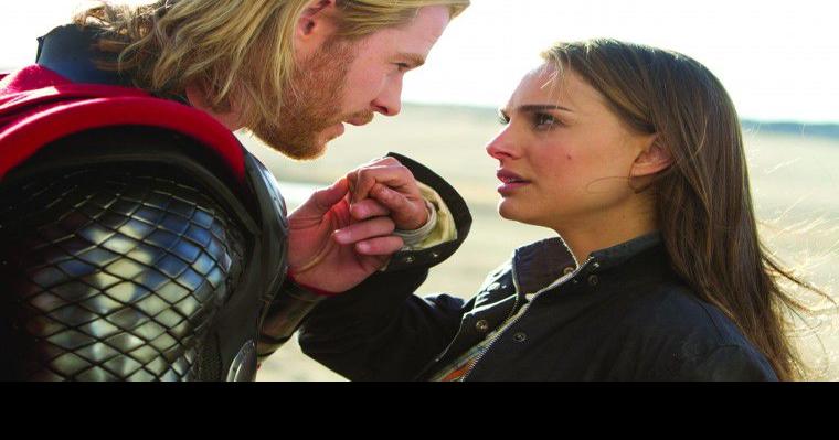 Chris Hemsworth corps Thor 2