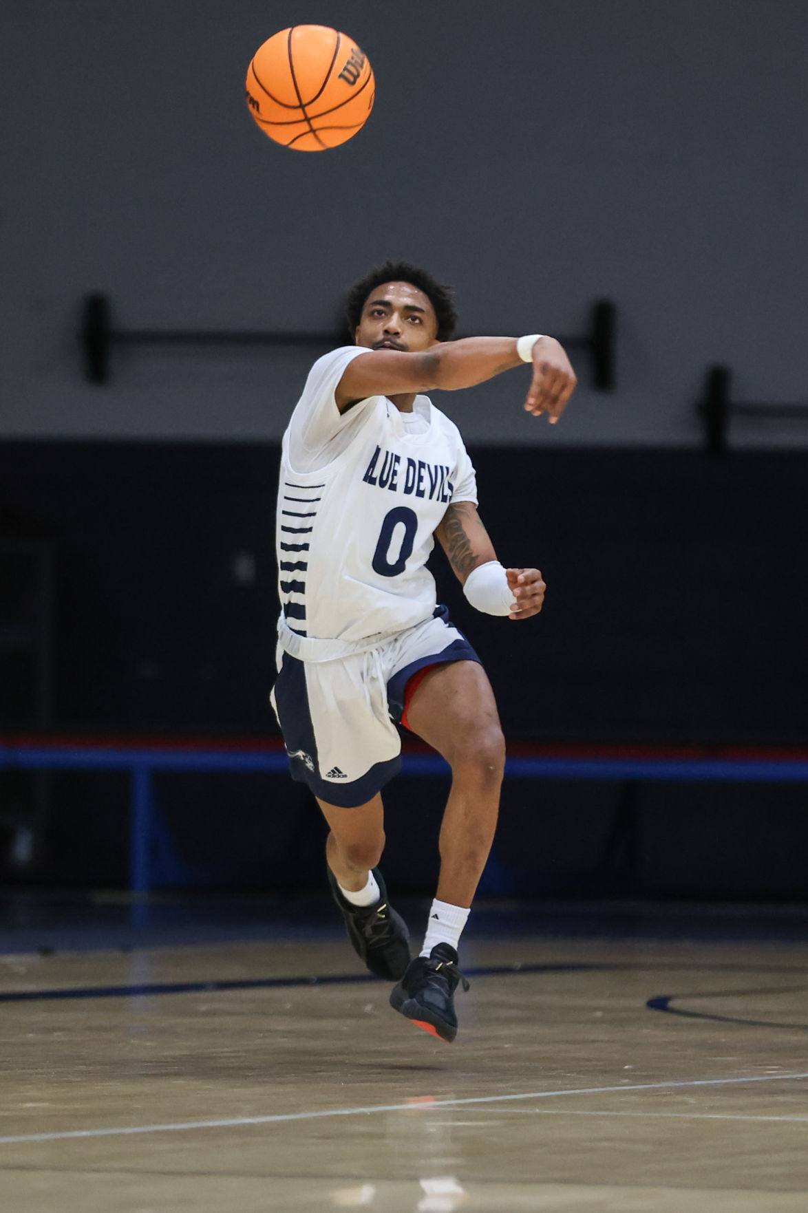 WIAC basketball roundup 1 26 UW Stout men shoot past UW River