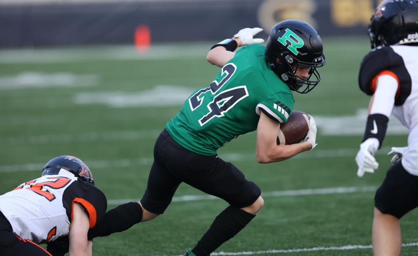 Photo gallery Elk Mound at Regis football Sports