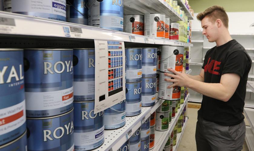 New hardware store opens in Eau Claire Front Page