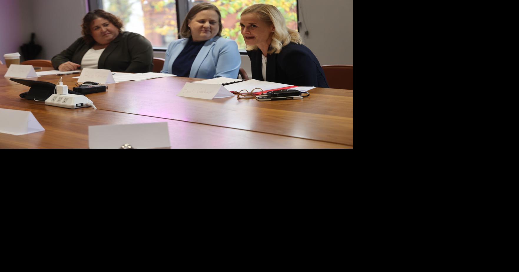 AI accountability discussed by Democratic leaders at EC roundtable
