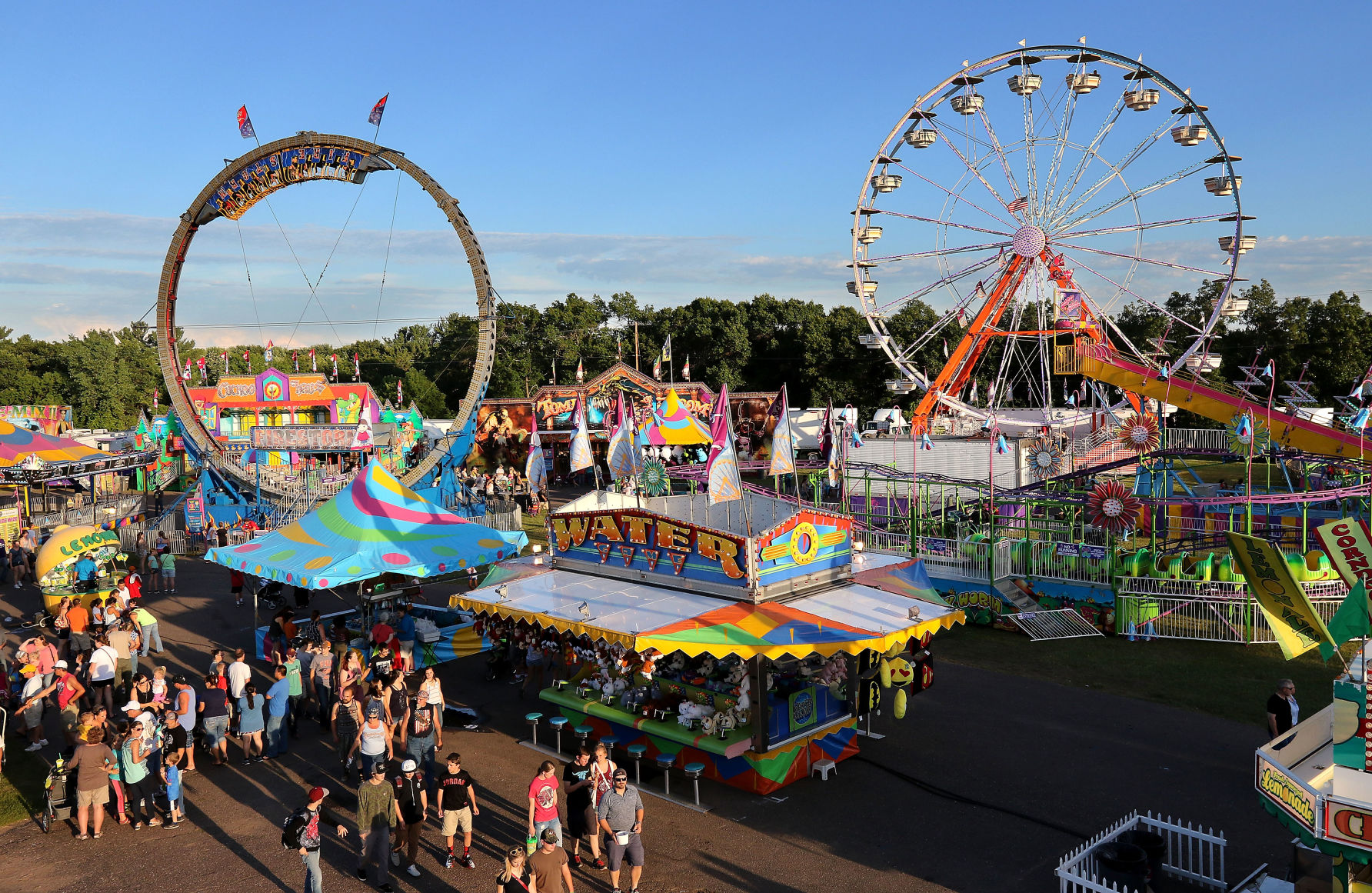 Activities food good weather attract big crowds to Chippewa