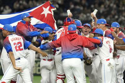Cuba beats Australia, reaches 1st WBC semifinal since 2006