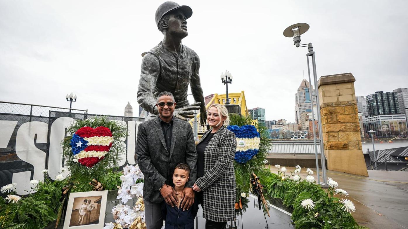Family, friends and fans celebrate Clemente at fundraiser