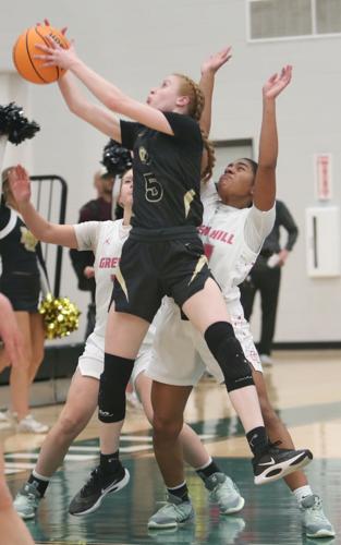 Mt. Juliet holds off Green Hill 40-39