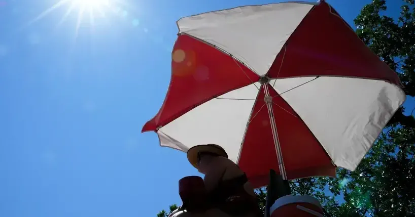 Sweltering heat wave grips central and southern US for a second straight day