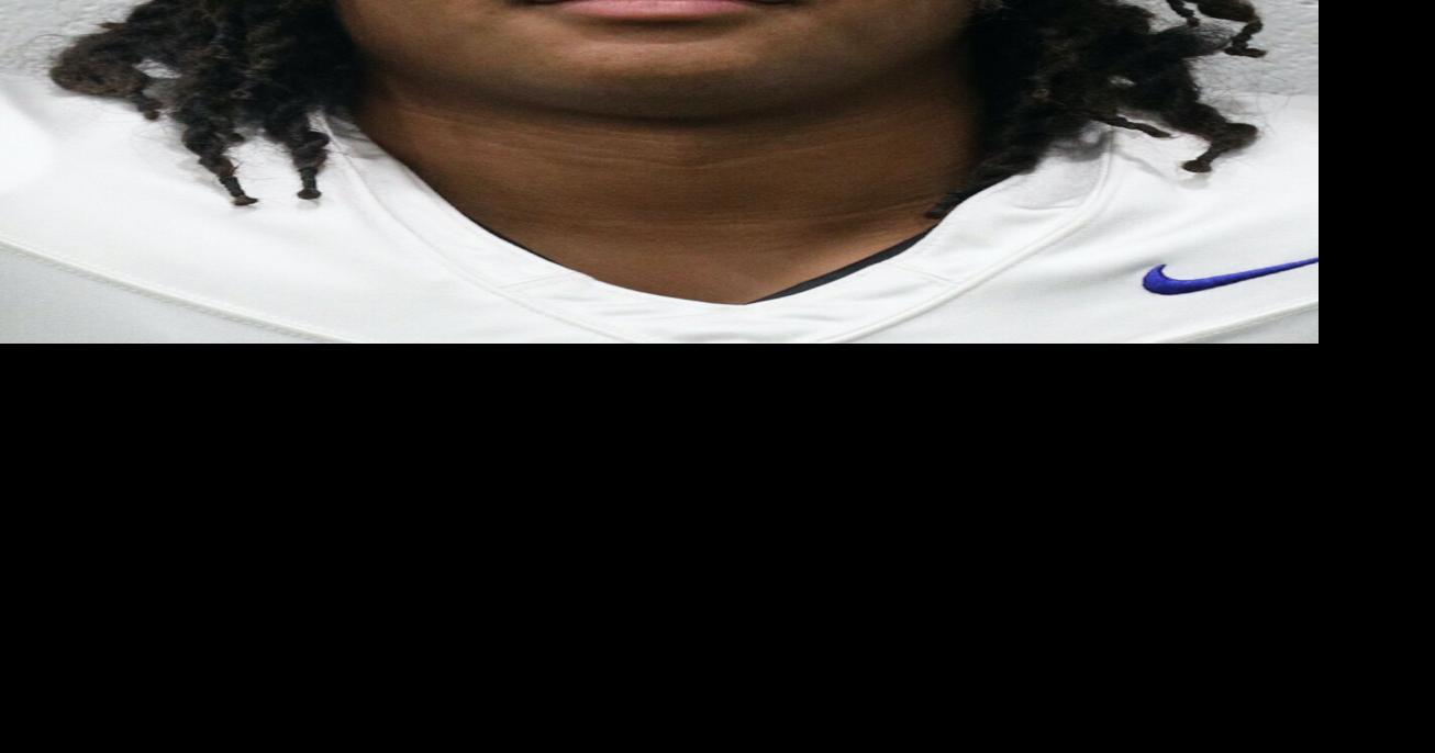 Ezeta’s 252 yards, 2 TDs lift Lebanon by Gallatin 35-21