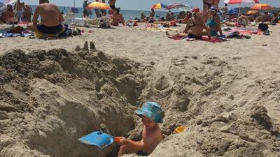 When building sandcastles and tunnels, beware collapsing sand