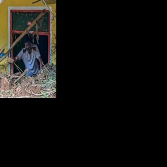 Devastating landslides turn Sri Lanka village into burial ground