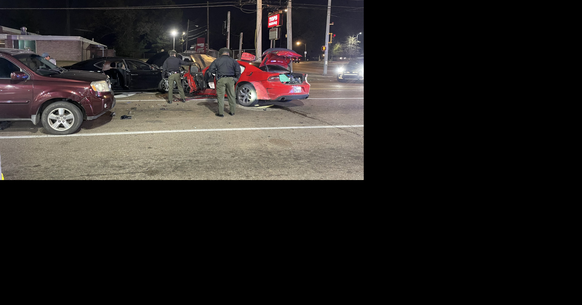 Witnesses say crash in East Memphis result of high-speed chase