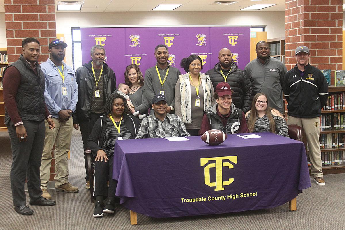 Trousdale County S Ford Claiborne Sign With Cumberland