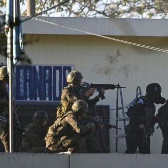 Gang members in Guatemala kill eight police after prison crackdown