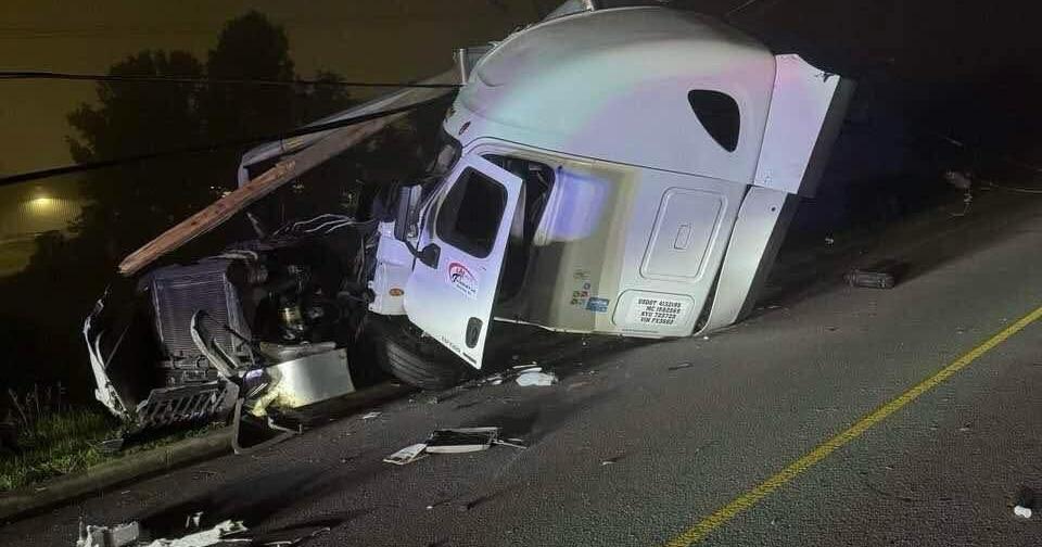 Amazon truck crashes into utility pole, causes Wednesday morning outage ...
