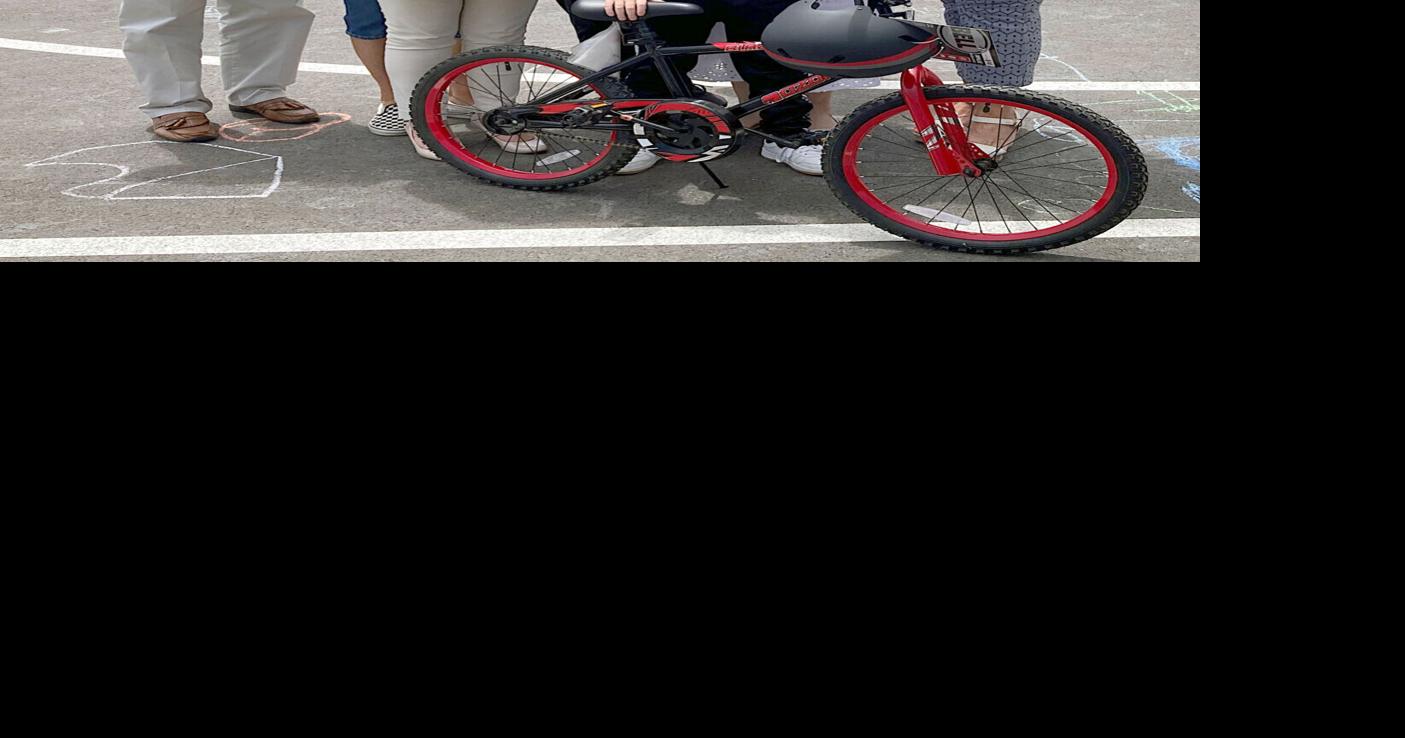 Rotary awards Stoner Creek Elementary third-grader a bicycle | Lebanon ...