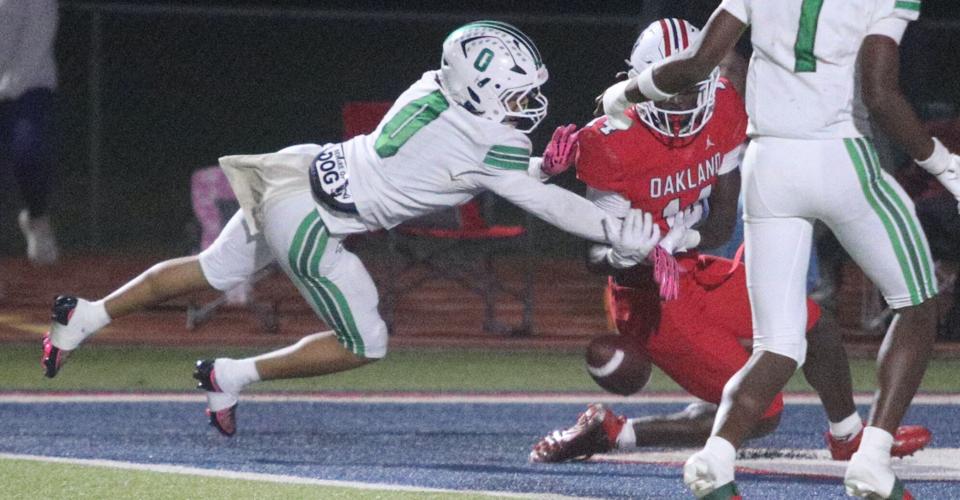 Oakland overtakes Green Hill in fourth qtr.