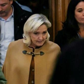 French prosecutors stick to demand for five - year ban for Le Pen