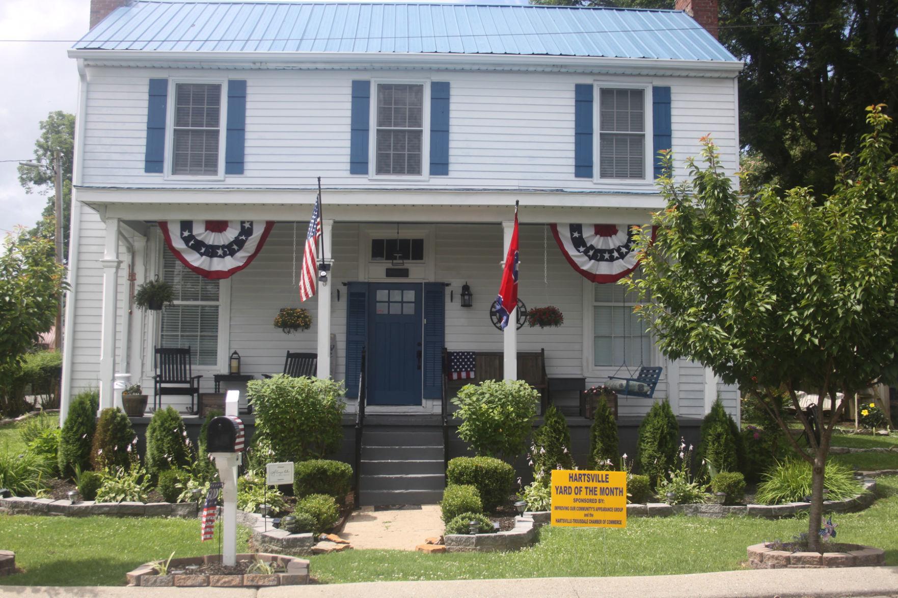 Presleys win first Yard of the Month contest Hartsville